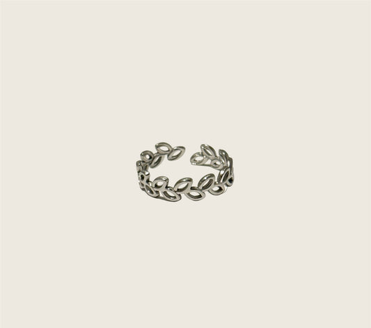 Silver Ivy Ring